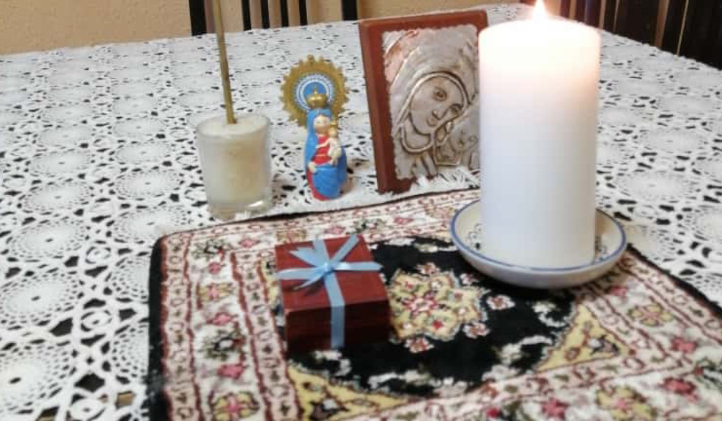 «Le pusimos en una cajita y presentamos a nuestro hijo a Dios»